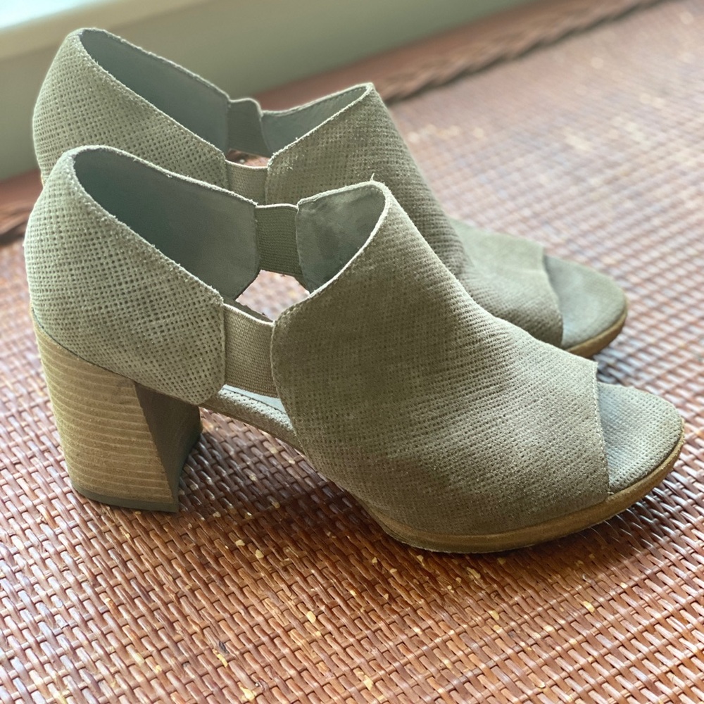 Eileen Fisher neutral sandals